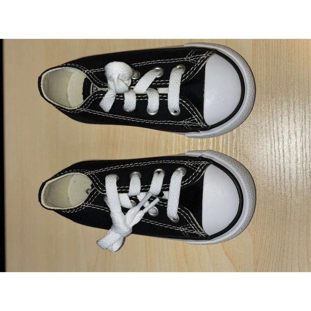New Converse Infant Child Black Low Top Chucks Size 6 Retail $30